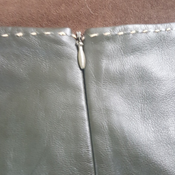 Beautiful green leather skirt - Picture 4 of 4