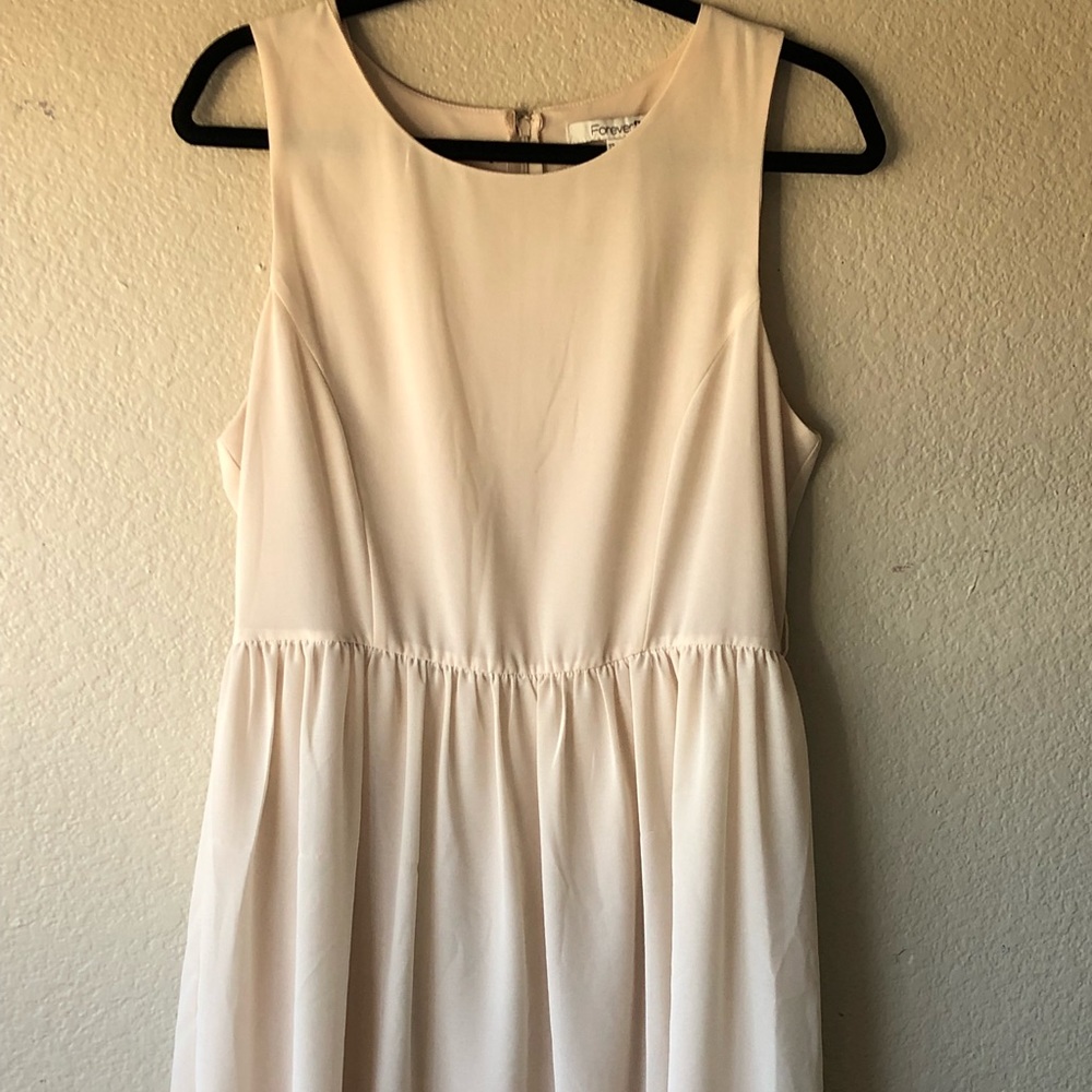 Dress sleeveless