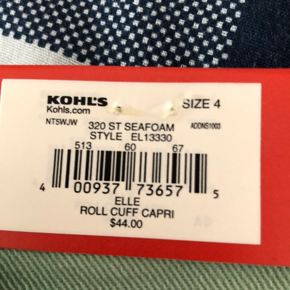 Green Capri pants - Picture 3 of 3