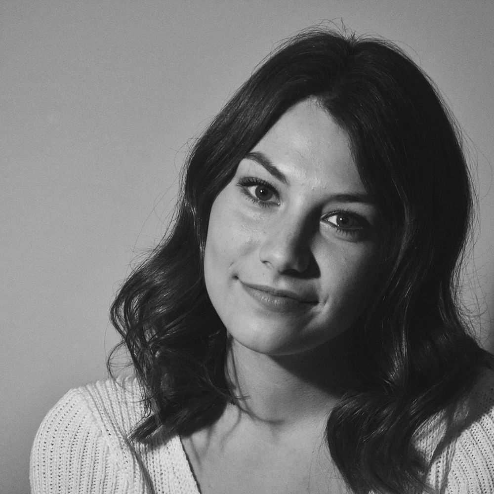 Meet your Posher, Claudia