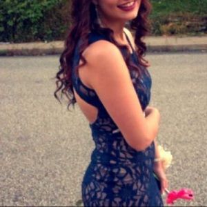 Size 6 dress if you need more pictures let me know