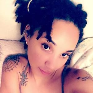 Meet your Posher, Deon