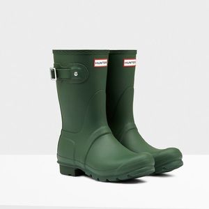 Hunter Short Original Boots, Green Matte, Size 8