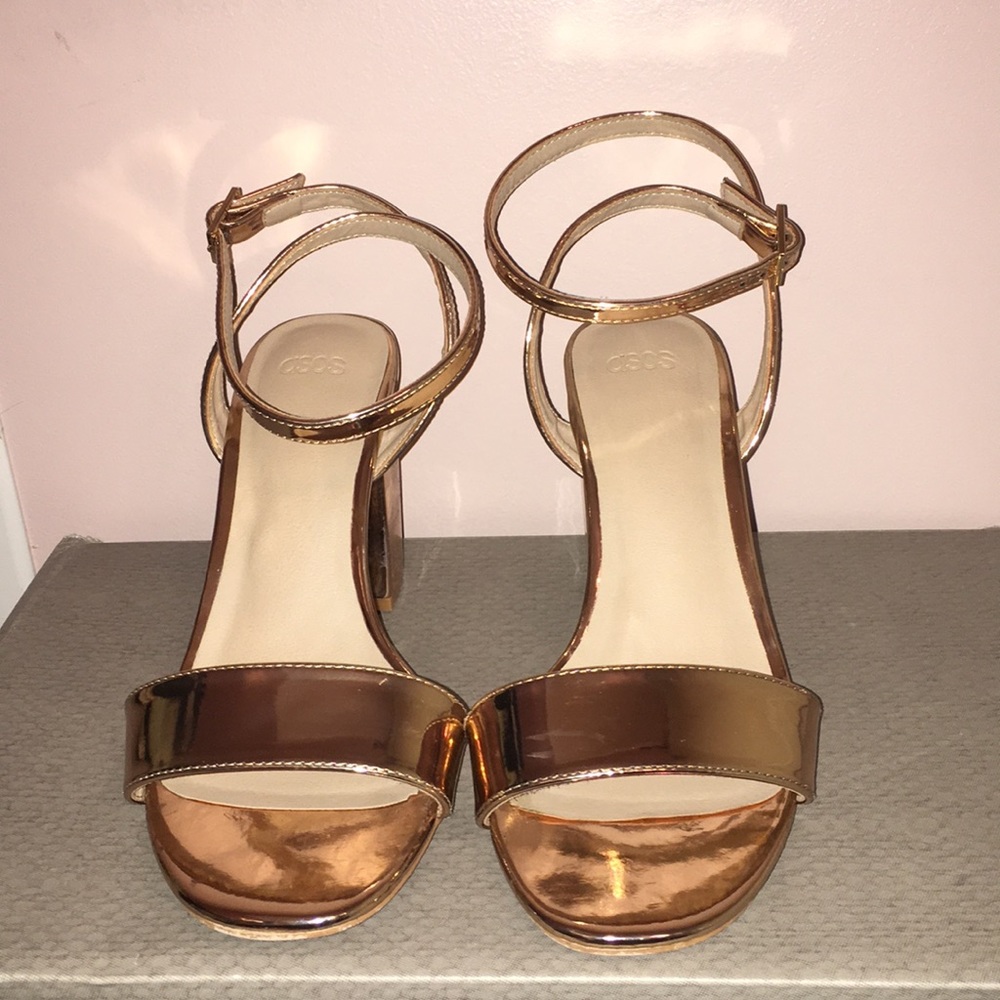 Rose gold ankle strap heels!!!💋