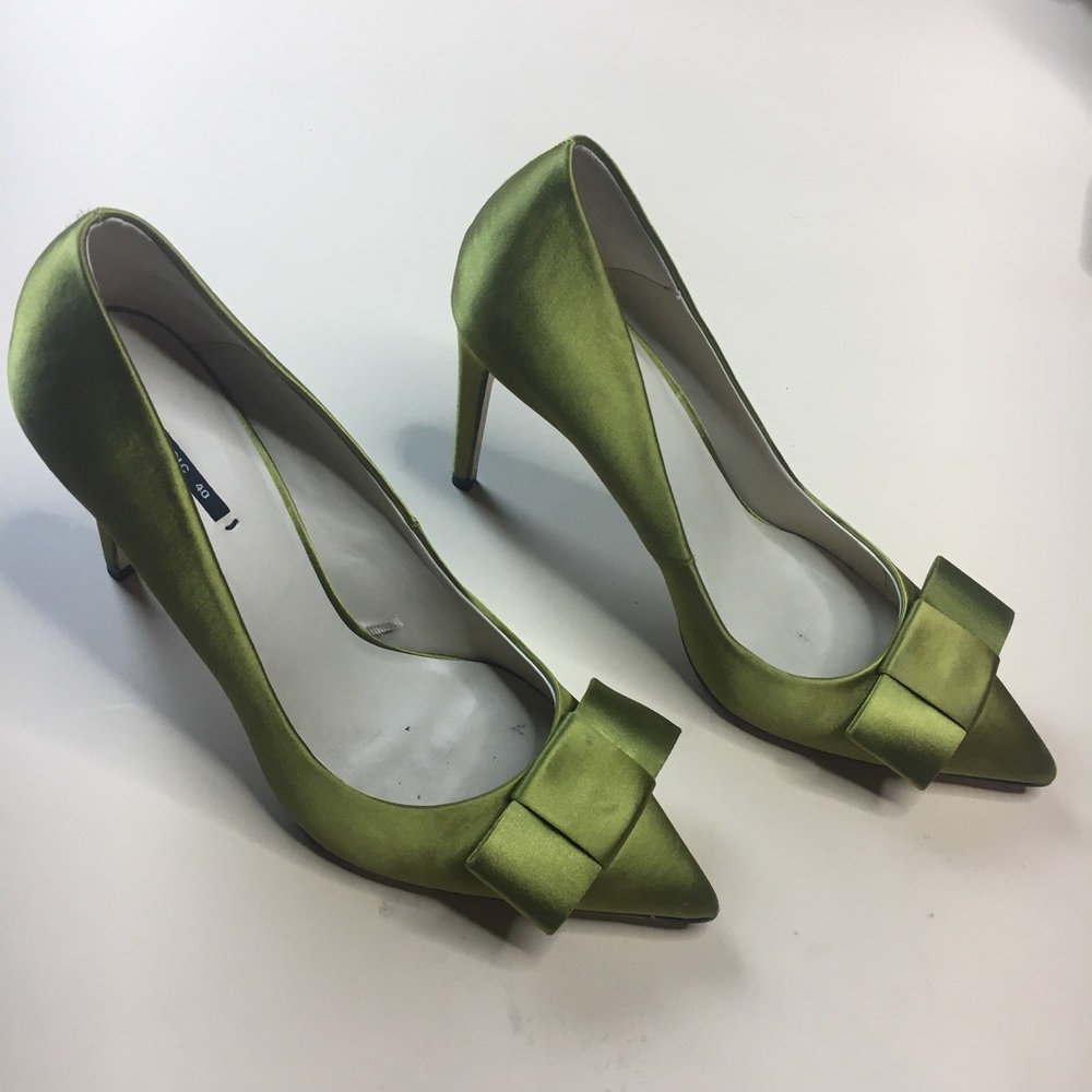 NEW ZARA Satin Green Bow Pumps