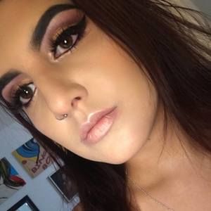 Meet your Posher, Isabella