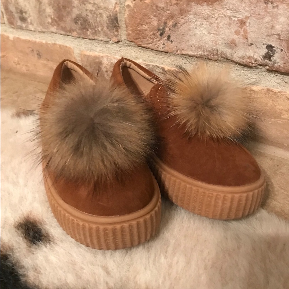 Pom pom loafers