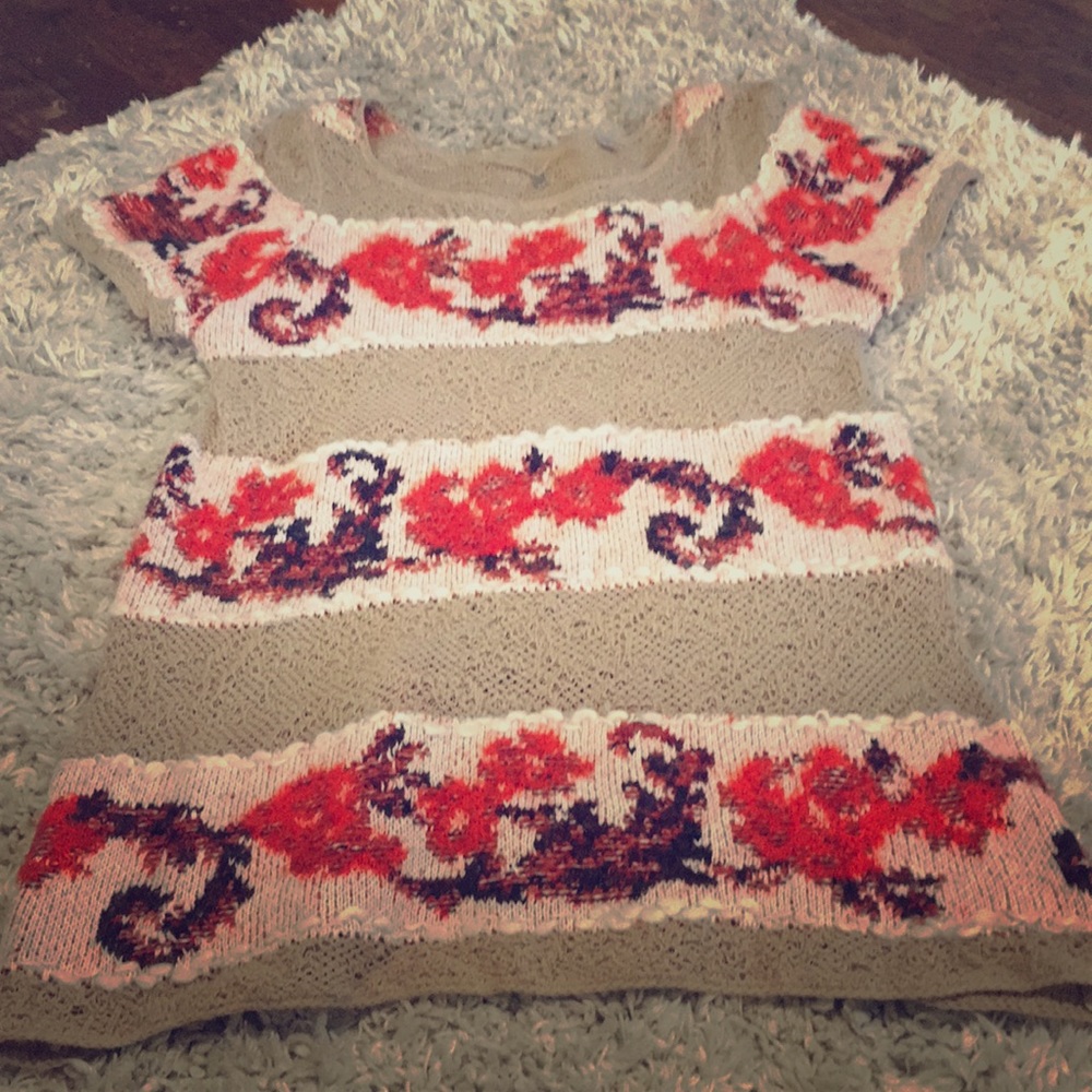 Anthropologie short sleeved sweater