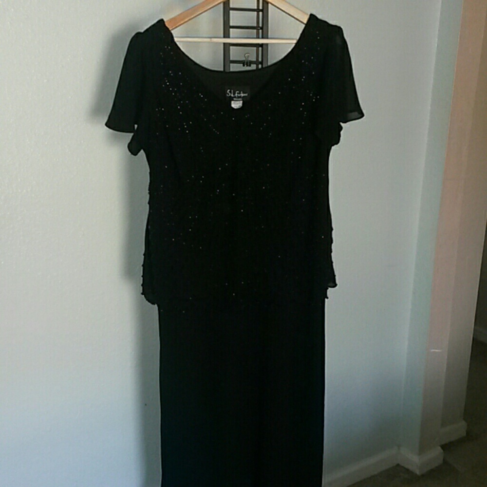Black beaded dress size 18w