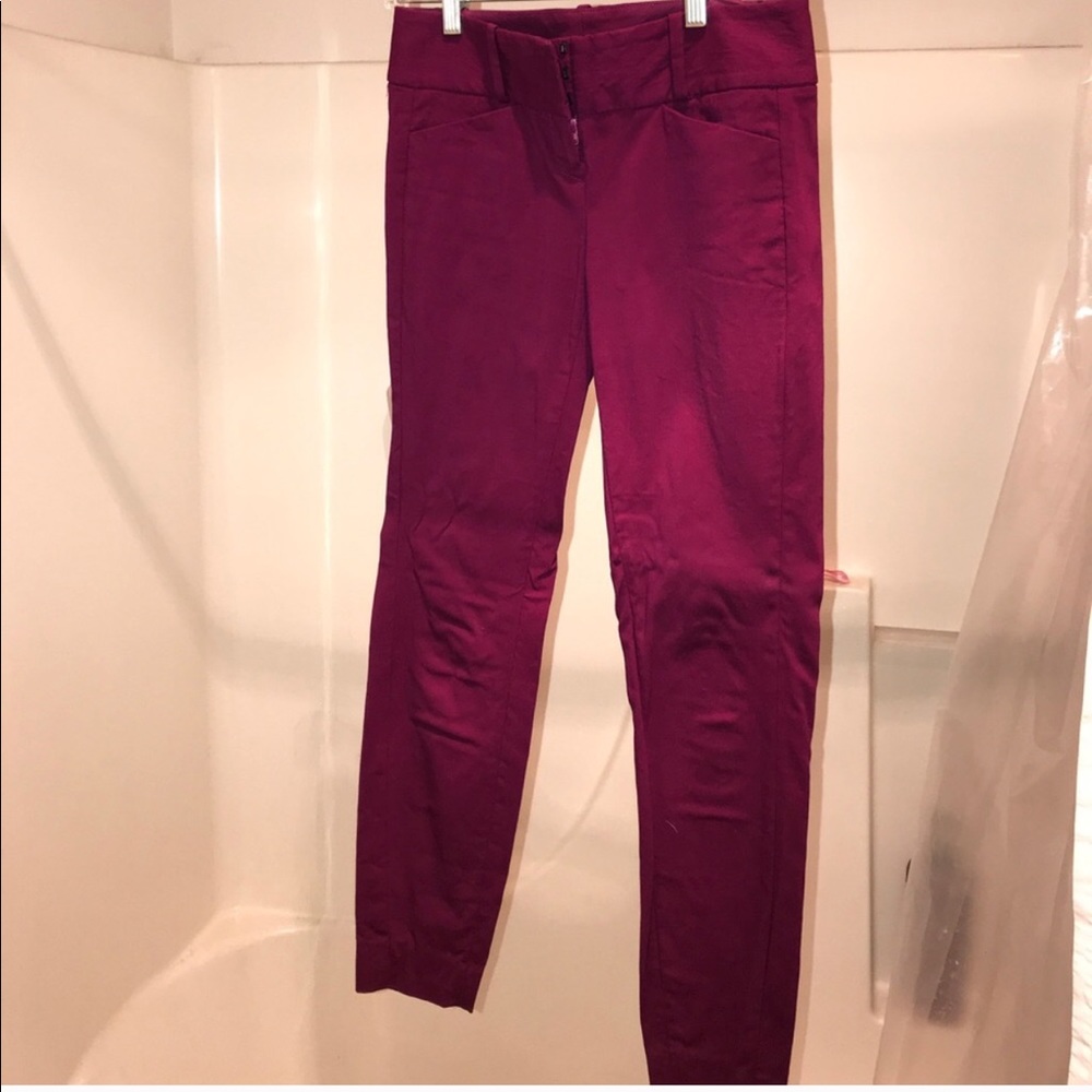 The limited exact stretch ankle pant