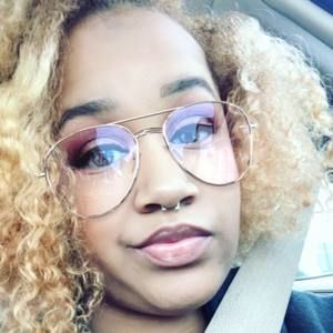 Meet your Posher, Kaylin