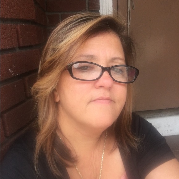 Meet your Posher, Paige - Picture 1 of 1