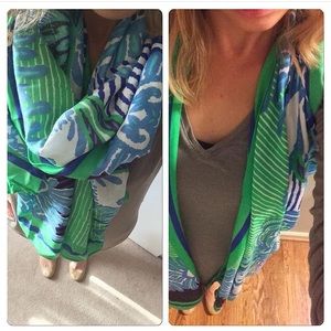 NWOT Union Square Scarf