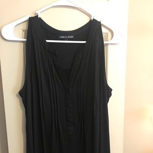 Black cable and Gauge Tank