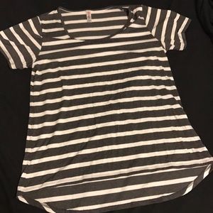 LuLaRoe classic tee gray and white size large