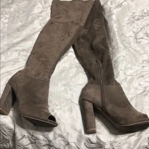 Thigh high boots with peekaboo toes Brown
