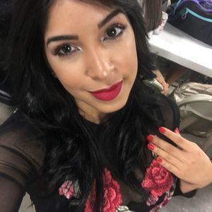 Meet your Posher, Andreina