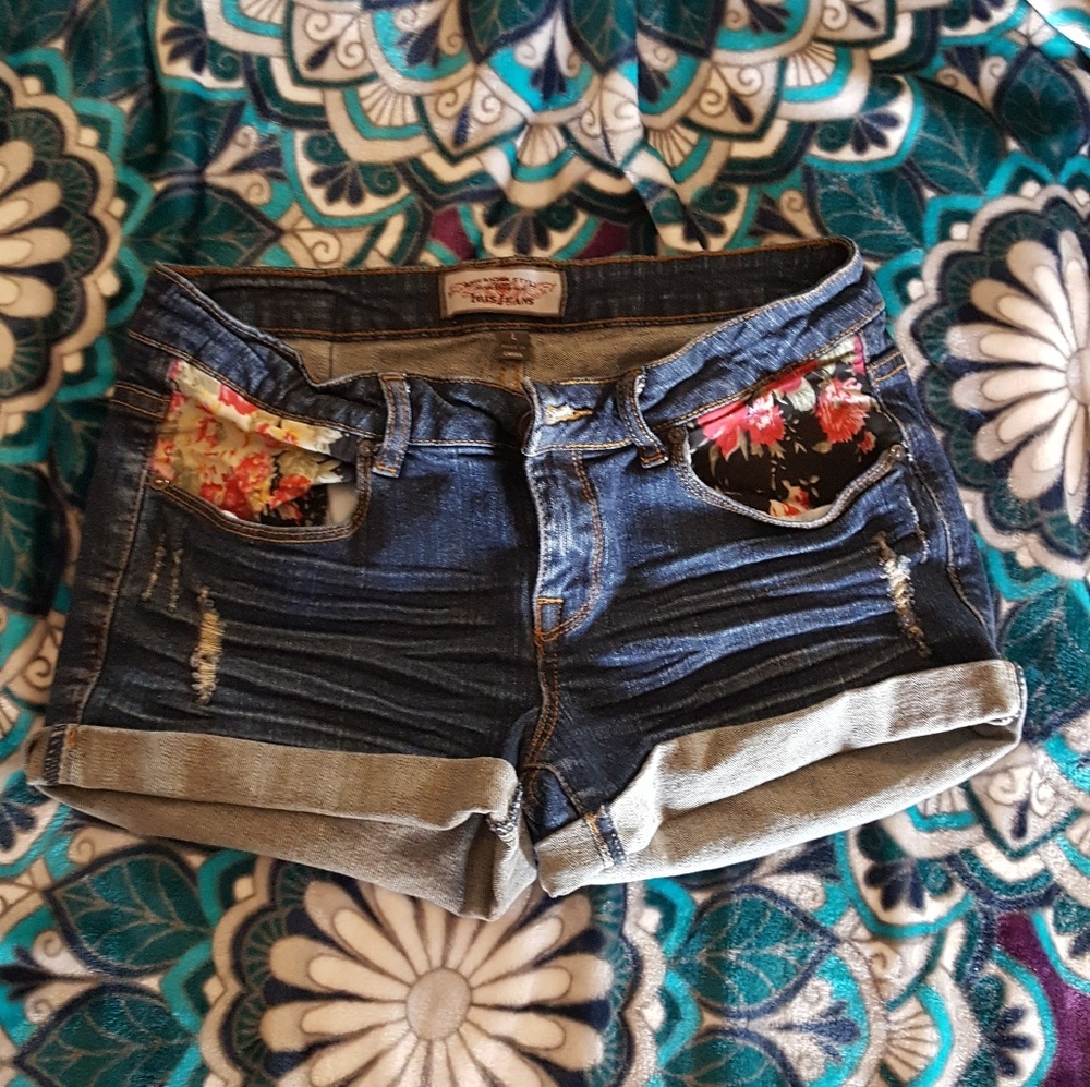 American Style Iris Jean Shorts