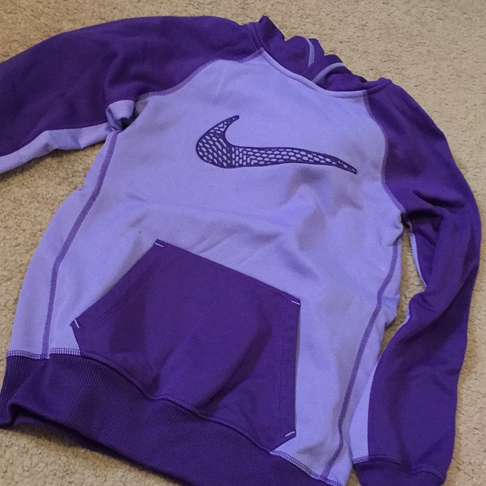 Nike Therma-Fit sweatshirt
