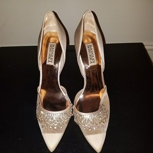 Beautiful Badgley Mischka Satin Wedding Pumps