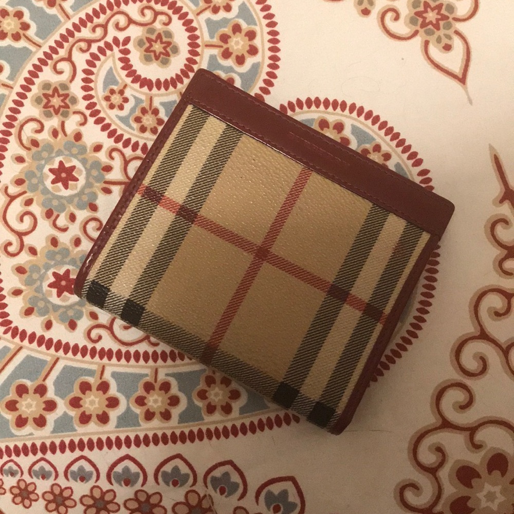 Vintage Burberry wallet ✨