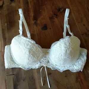 34B Off white, lace super cute bra