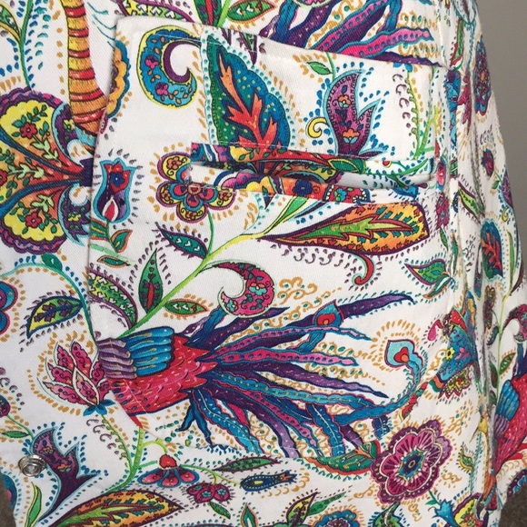 Cute & Playful Peacock Floral Paisley Jacket! 🌷💜 - Picture 8 of 10