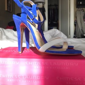 Chinese Laundry royal blue sandal