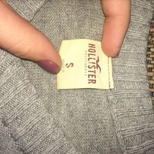 Hollister V-Neck Sweater!