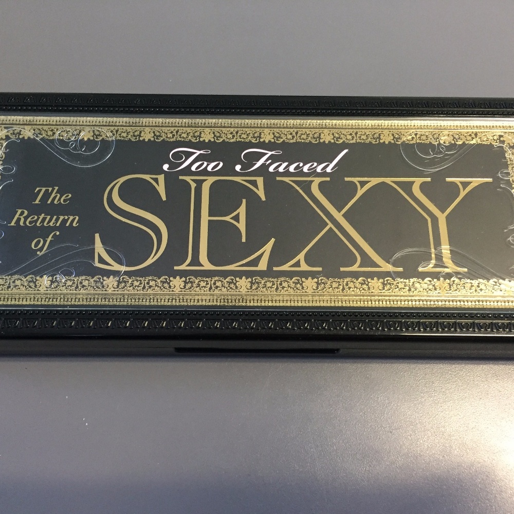 Too Faced The Return of Sexy Palette
