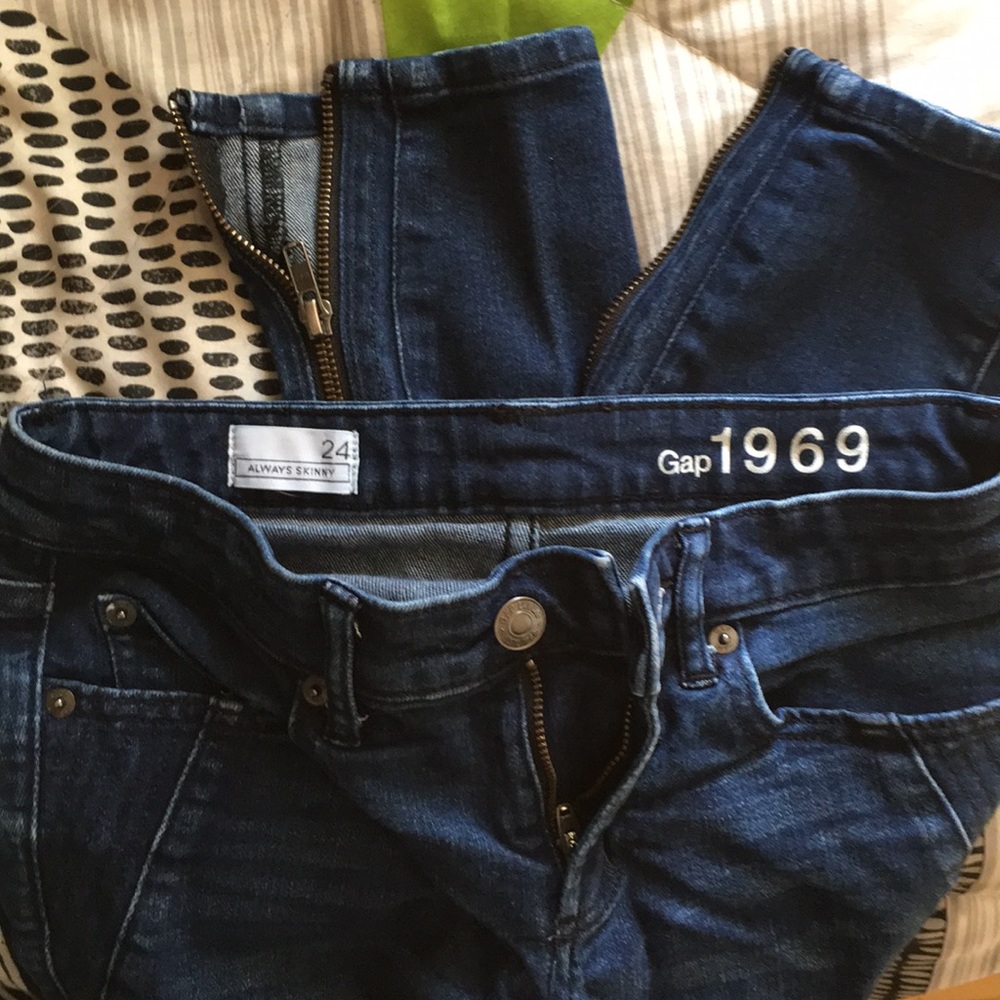 GAP Skinny Moto Zipper Jeans