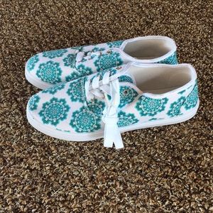 Pattern sneakers