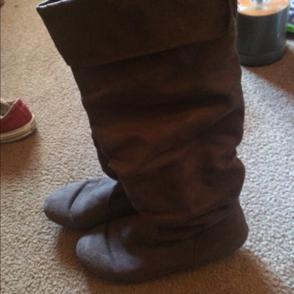 Grey Boots!