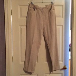 Jones Wear Sport pants in beige Size 14