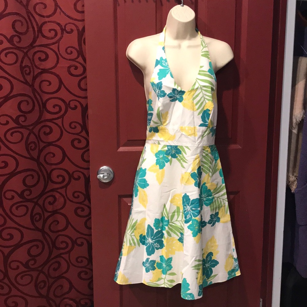 Beautiful Halter Dress to Head South for Winter!