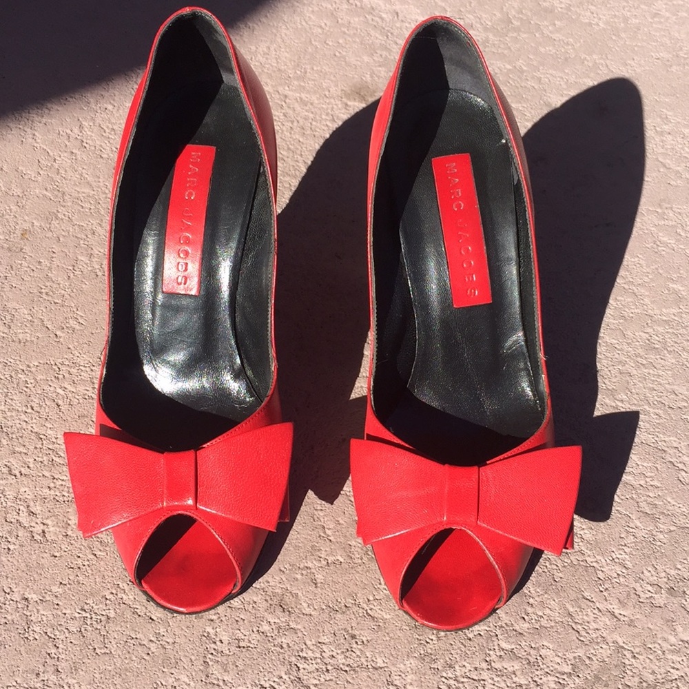 Marc Jacobs red peep toe heels