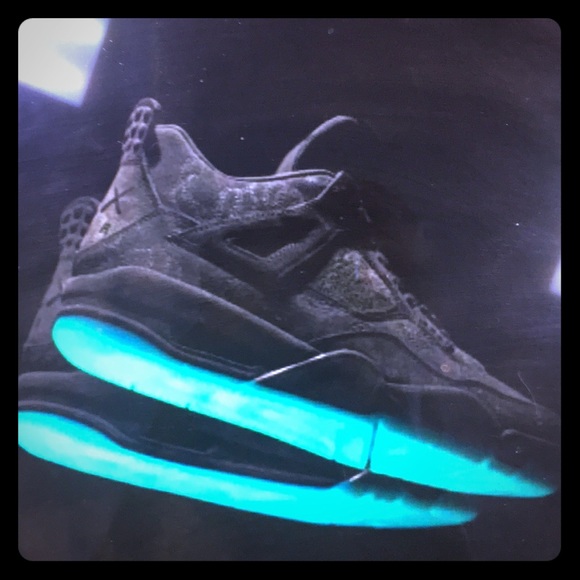 Jordan KAWS 4- size 11 new main image 2