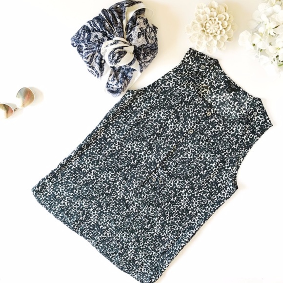 Ann Taylor Leopard Sleeveless Top with Buttons - Picture 4 of 4