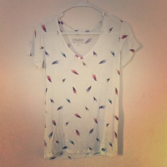 T-Shirt - Picture 1 of 1