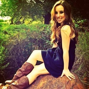 Meet your Posher, Alyssa