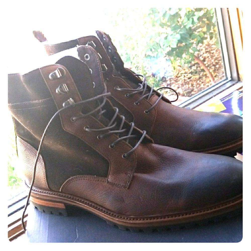 Banana republic  men's shearing boots