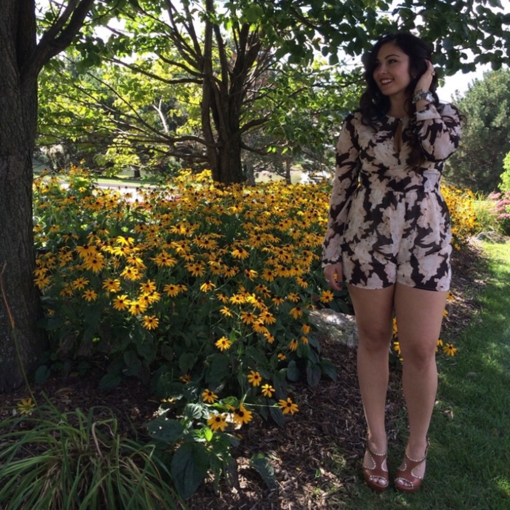 🌸🌼 FLORAL ROMPER🌼🌸