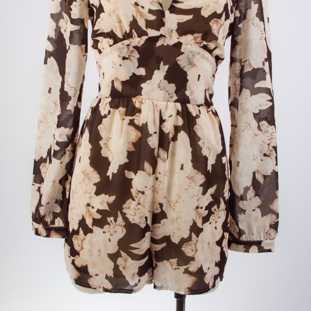 🌸🌼 FLORAL ROMPER🌼🌸 - Picture 5 of 5