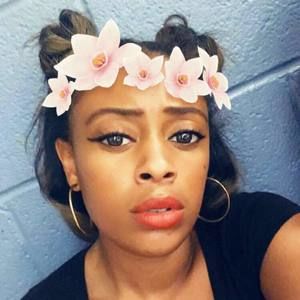 Meet your Posher, Dee dee