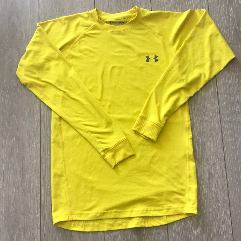 men’s under armour running long sleeve shirt