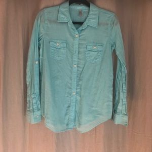 Light Blue Linen Buttondown