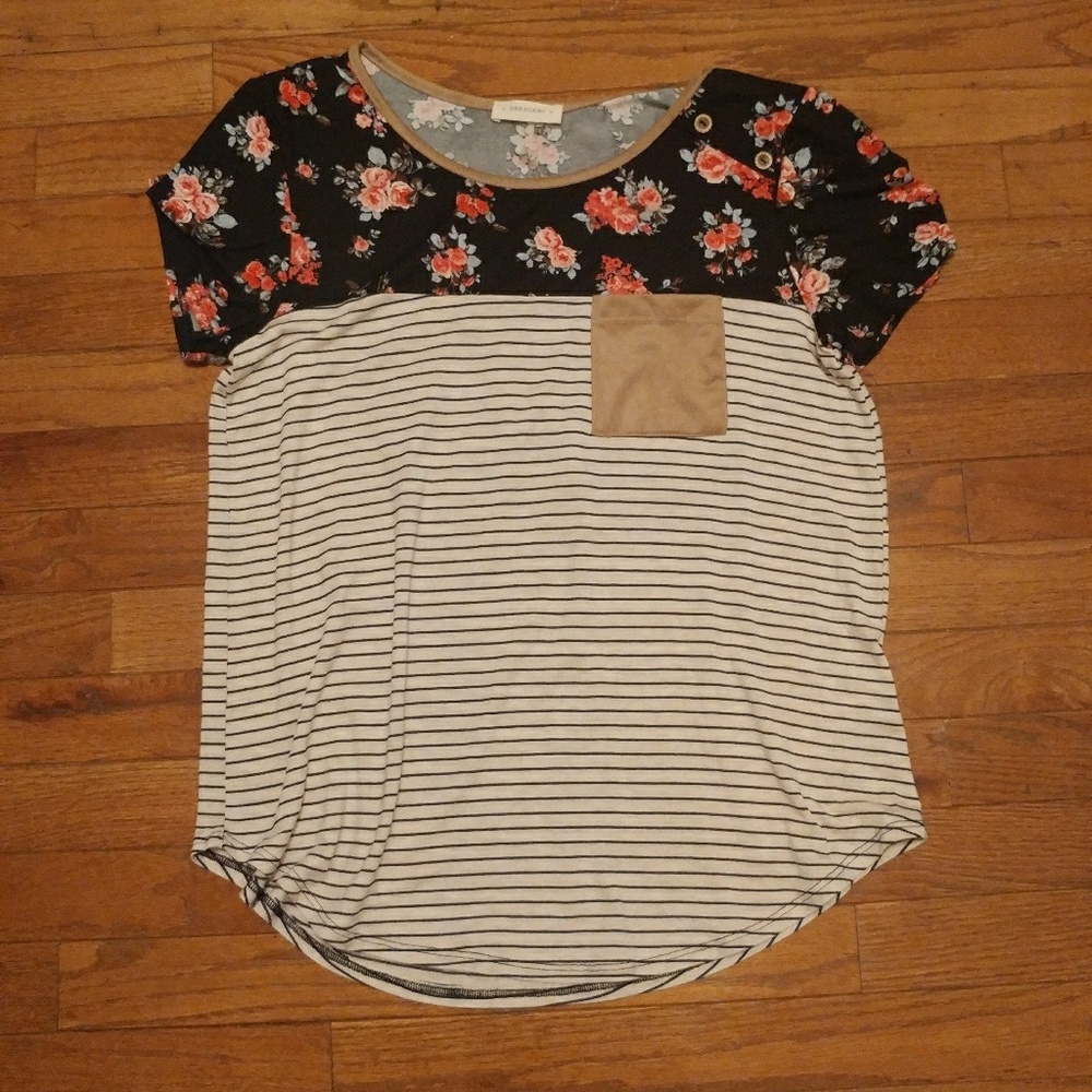 Cute floral top..NWT