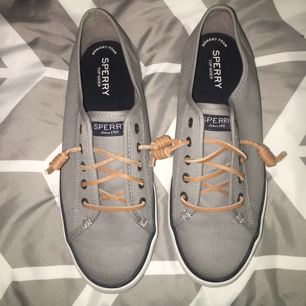 Sperry’s woman’s seacoast sneakers