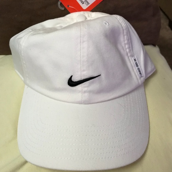 Nike Other - NIKE HAT 🧢 🧢🧢