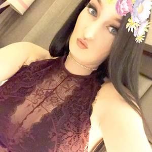 Meet your Posher, Julissa